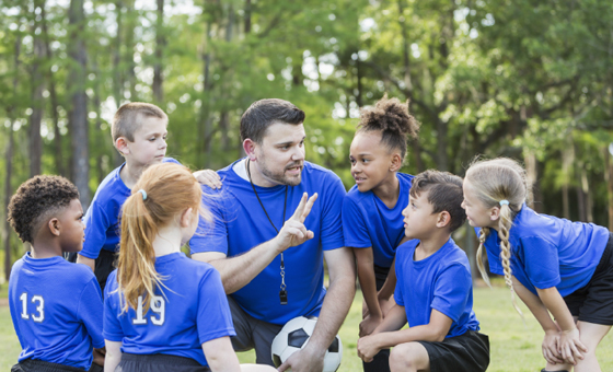 幫困境兒童解決溫飽,看病,上學